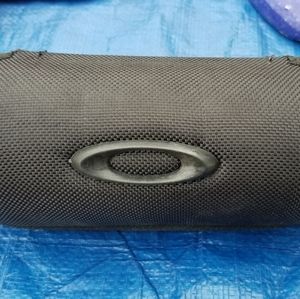 Oakley Sunglasses Hardshell Zip Up Case